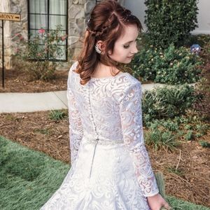 Meet your Posher, Leslie